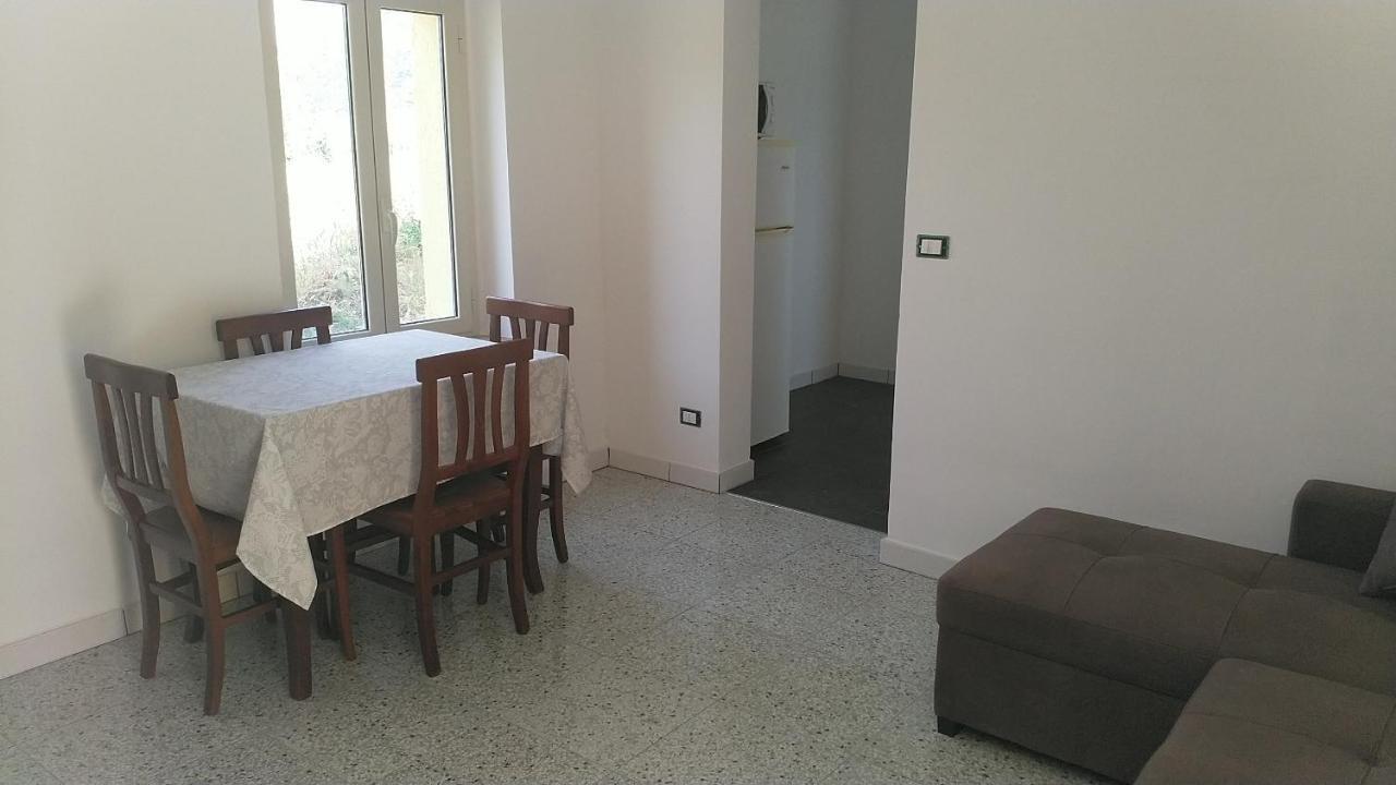 Lake Retreat - Maiella Apartment - Beautiful Lake And Mountain Views Casoli  エクステリア 写真