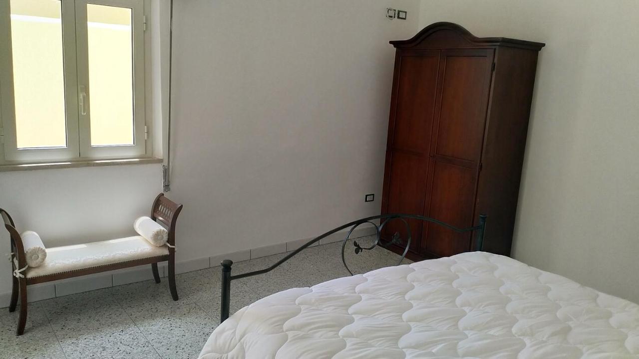 Lake Retreat - Maiella Apartment - Beautiful Lake And Mountain Views Casoli  エクステリア 写真