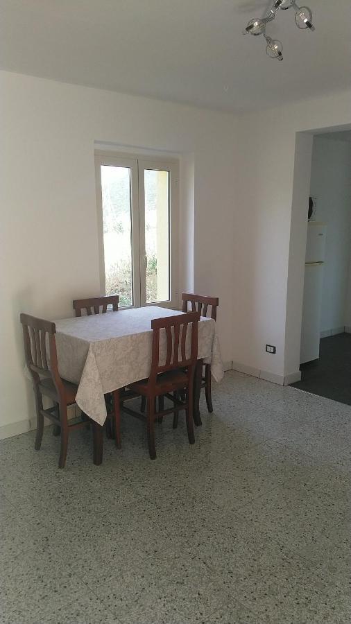 Lake Retreat - Maiella Apartment - Beautiful Lake And Mountain Views Casoli  エクステリア 写真