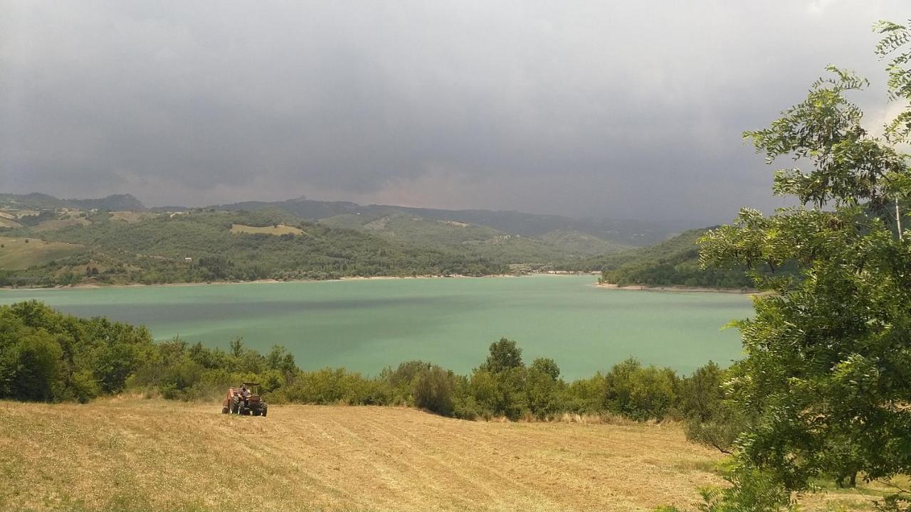 Lake Retreat - Maiella Apartment - Beautiful Lake And Mountain Views Casoli  エクステリア 写真