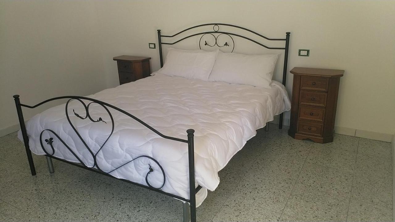 Lake Retreat - Maiella Apartment - Beautiful Lake And Mountain Views Casoli  エクステリア 写真